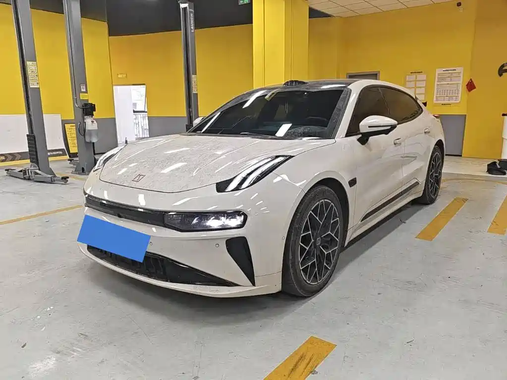 Zeekr 001