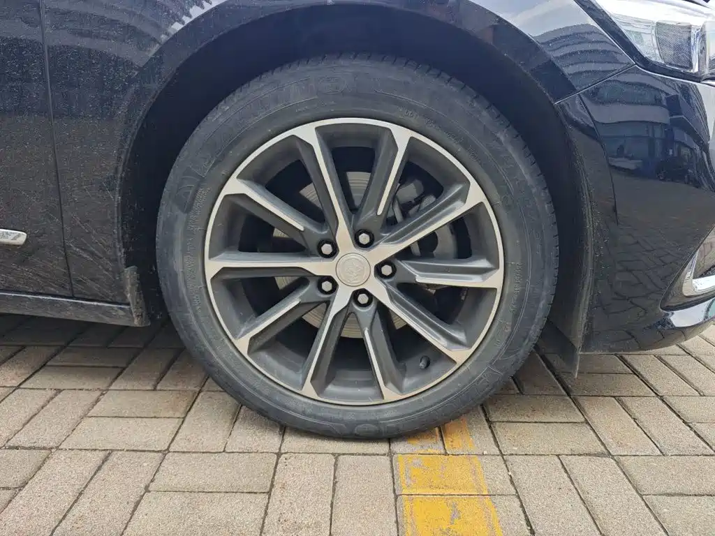 Buick LaCrosse — миниатюра 24
