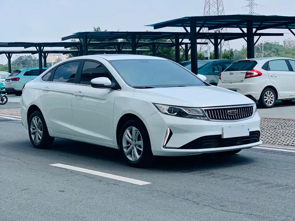 Geely Emgrand GL — миниатюра 3
