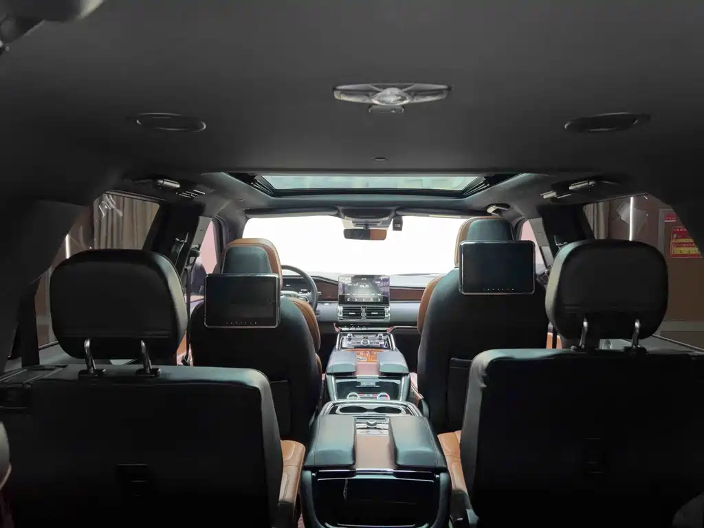 Lincoln Navigator — миниатюра 12