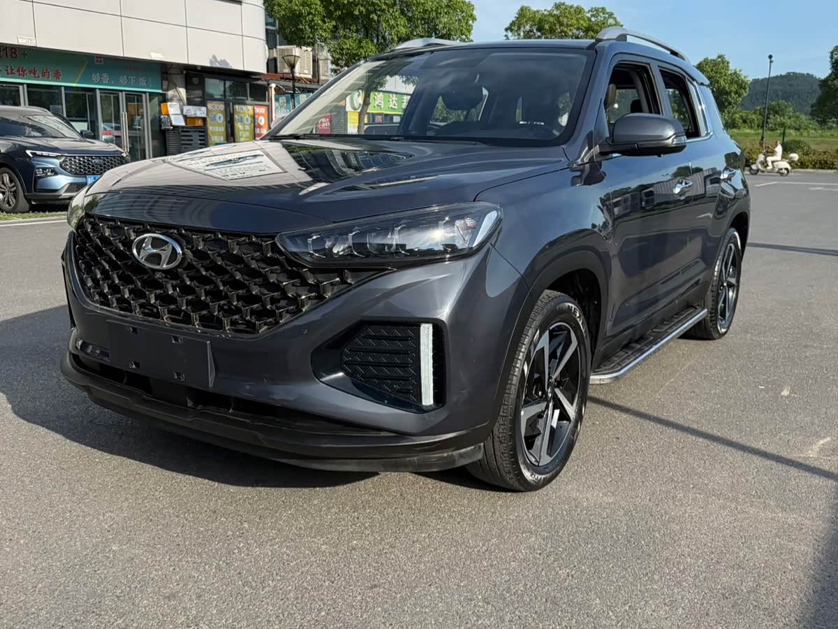 Hyundai Beijing Hyundai ix35 1.4 л 2021 г. Серебристо-серый, пробег 46000 км