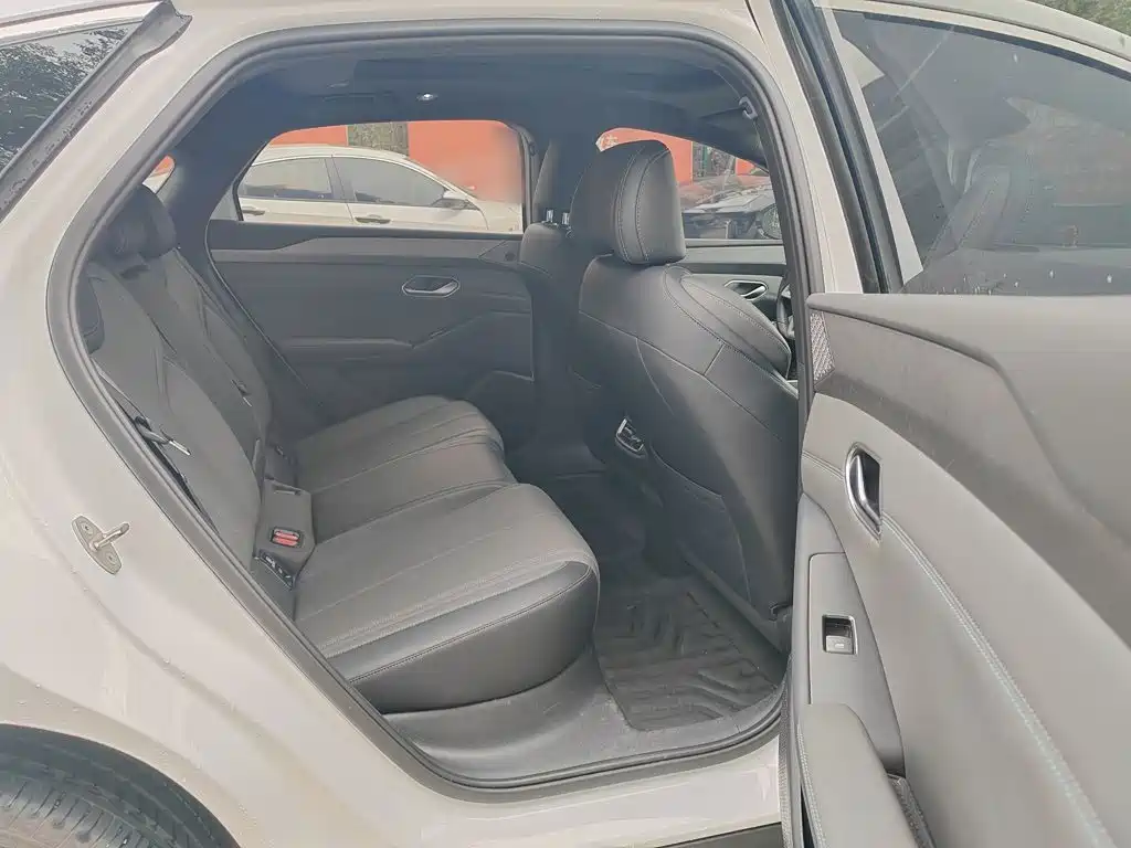 BYD Qin L — миниатюра 16