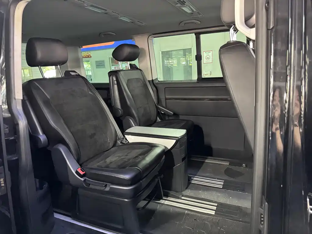 Volkswagen Multivan — миниатюра 12