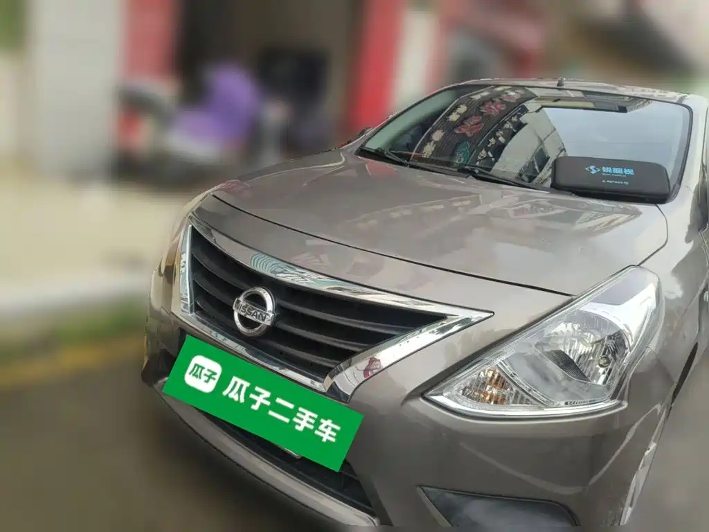 Nissan Sunny — миниатюра 2