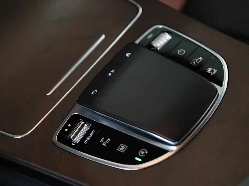 Mercedes-Benz GLC 2022 GLC 260 L 4MATIC Luxury