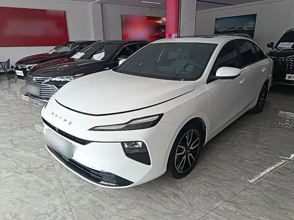 Roewe Young Wai D6