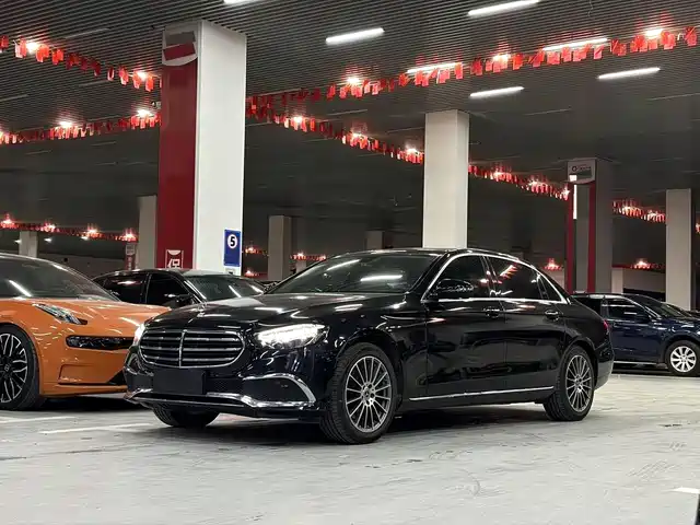 MERCEDES-BENZ E CLASS