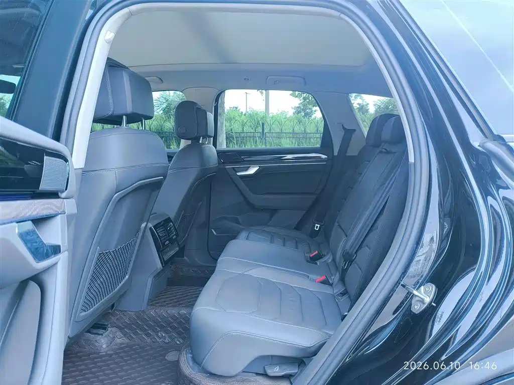 Volkswagen Touareg 2022 3.0TSI Sport