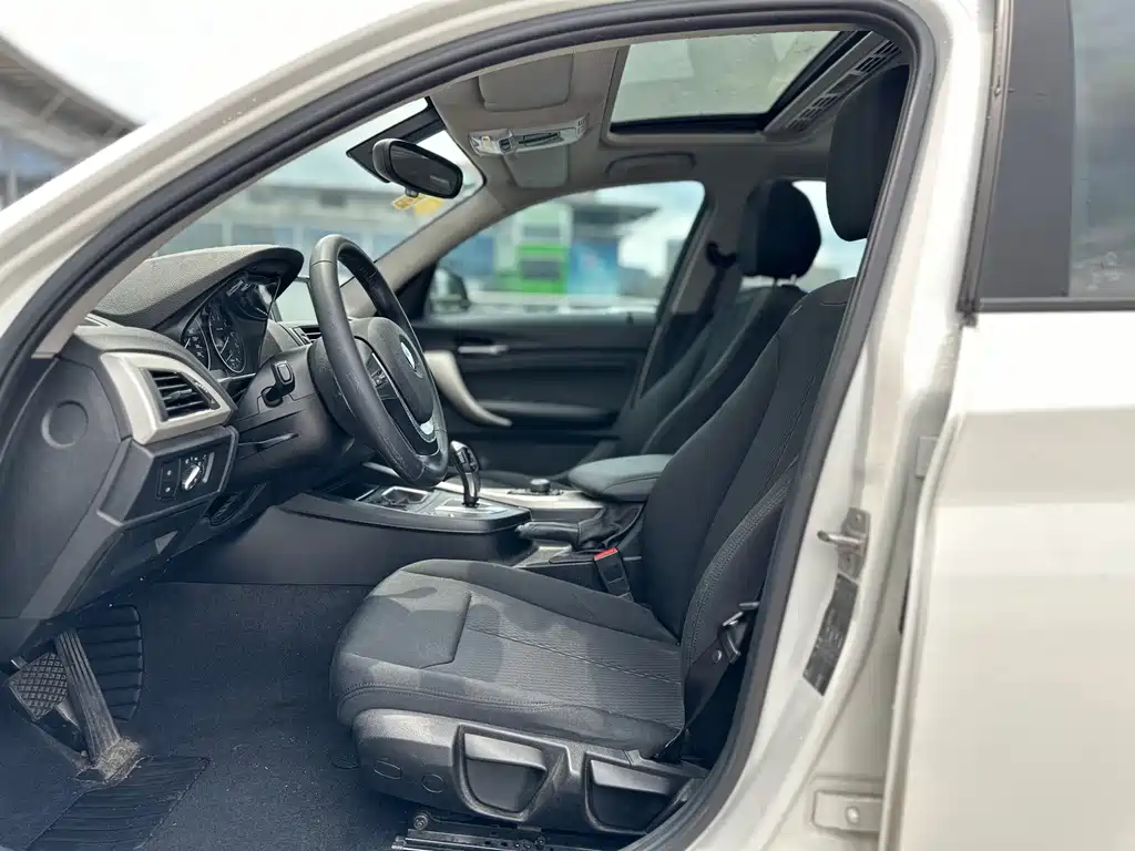 BMW 1 Series (Import) — миниатюра 7