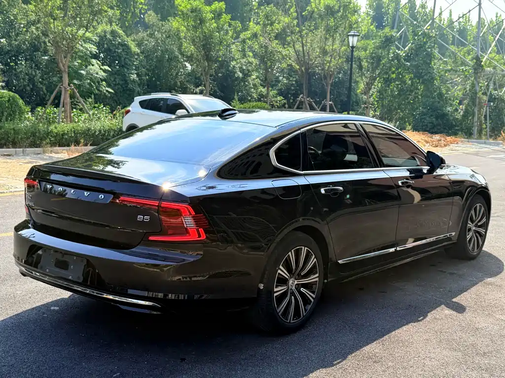 Volvo S90 — миниатюра 9