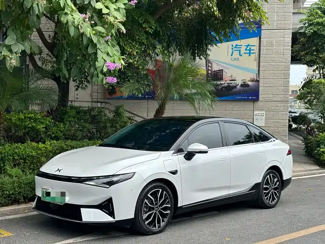 XPeng P5
