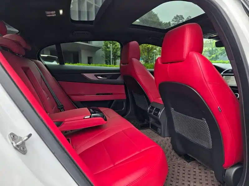Jaguar XEL — миниатюра 7