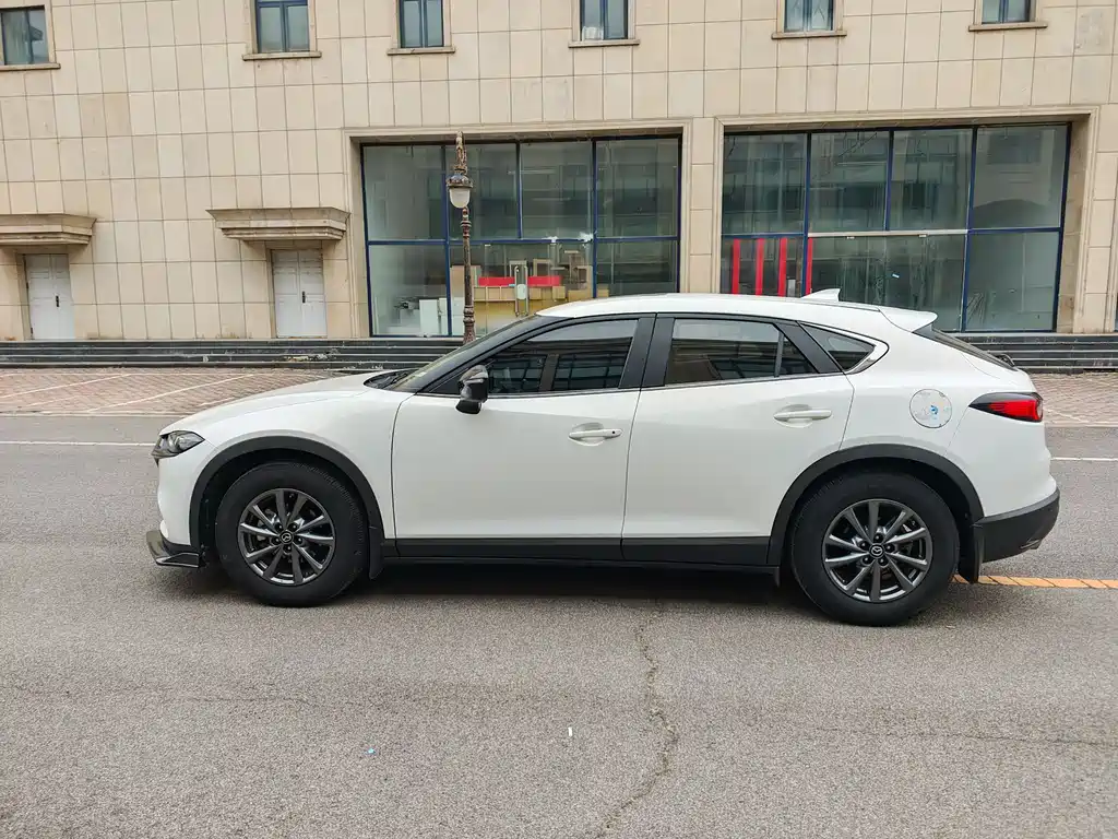 MAZDA CX 4