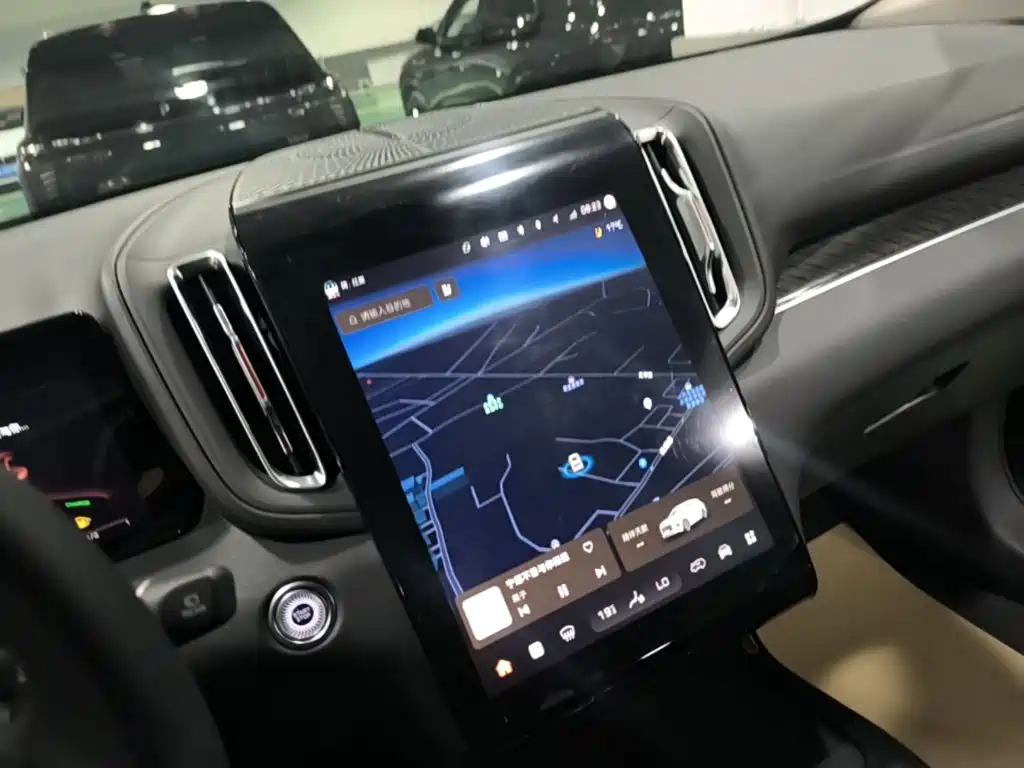 Hongqi Hongqi HS3 PHEV — миниатюра 13