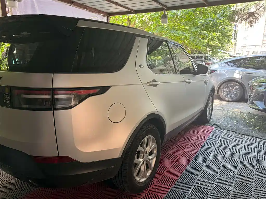 Land Rover Discovery 2020 3.0 SC V6 SE