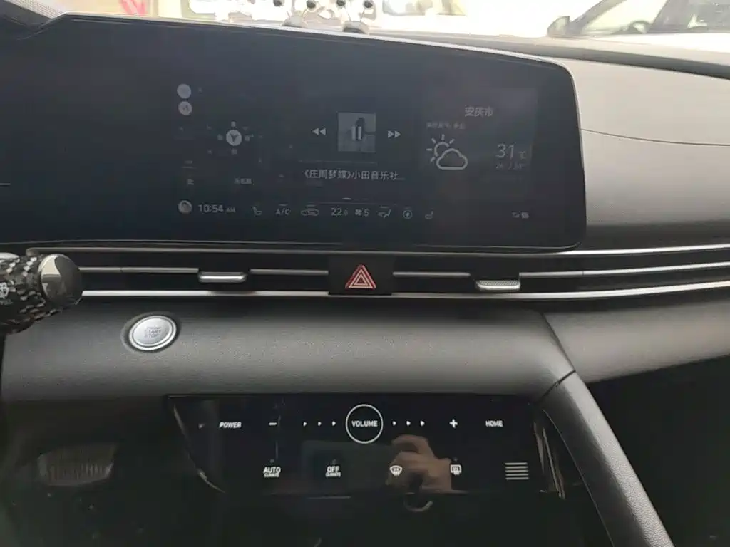 Hyundai Elantra — миниатюра 13