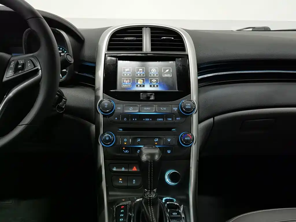 Chevrolet Malibu — миниатюра 12