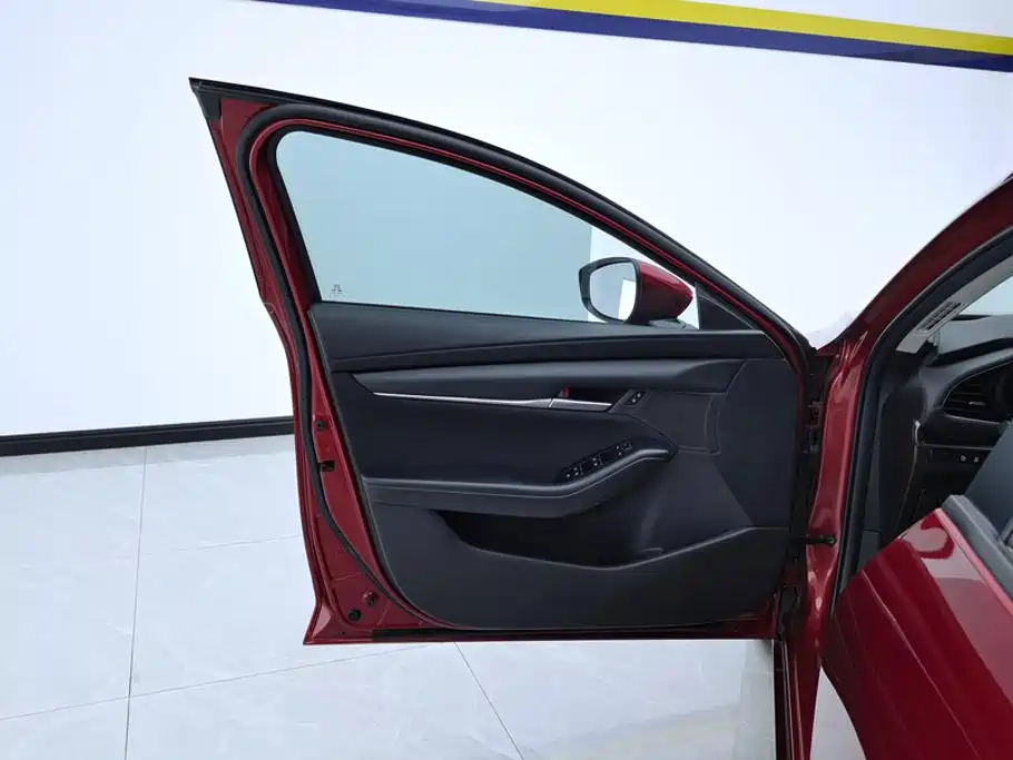 Mazda 3 Axela — миниатюра 7