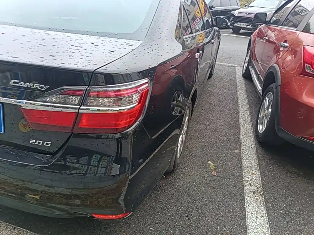 Toyota Camry — миниатюра 8