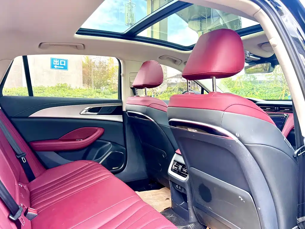 Hongqi Hongqi H5 — миниатюра 15