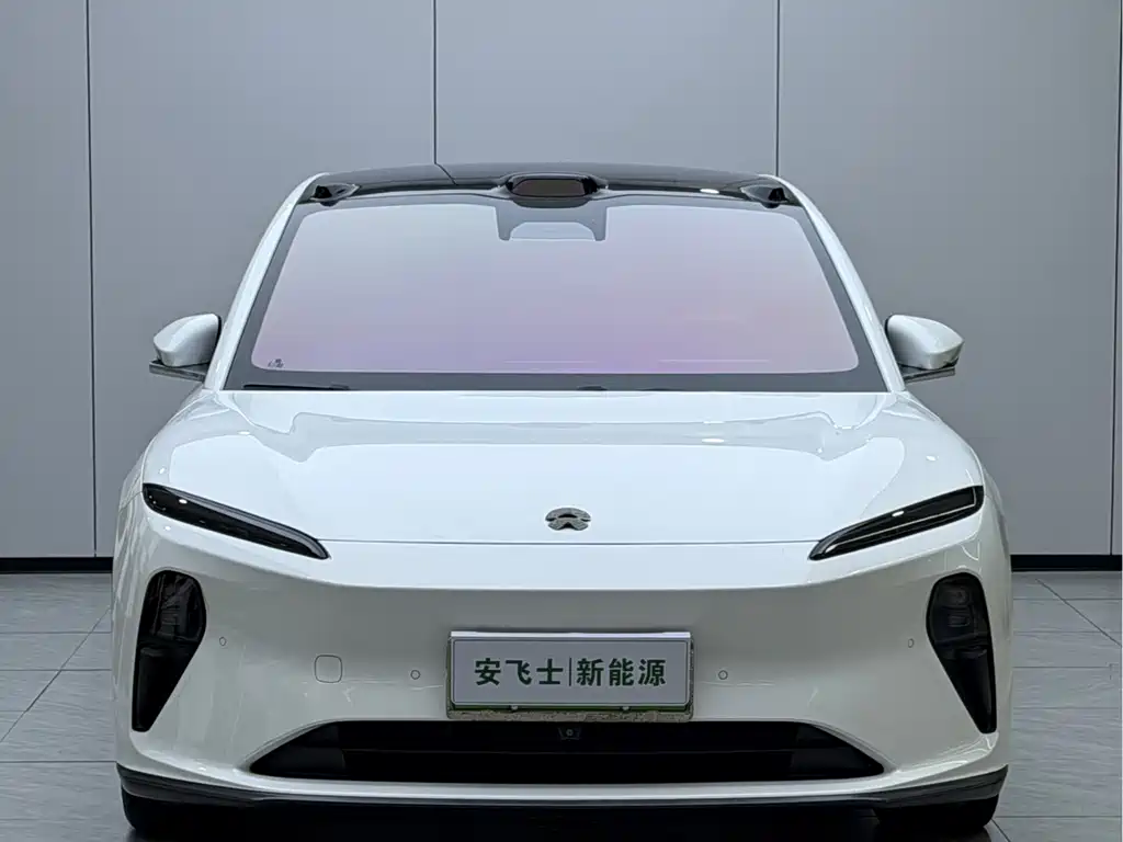 NIO ET5 — миниатюра 2
