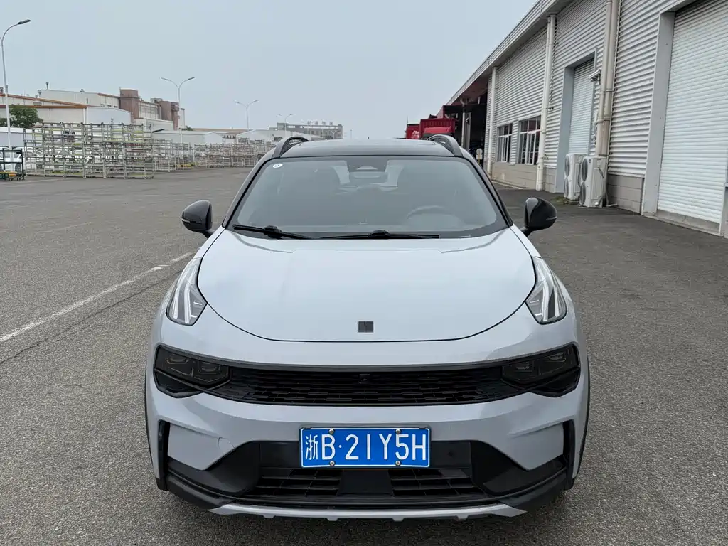 Lynk & Co 01 - фото 2