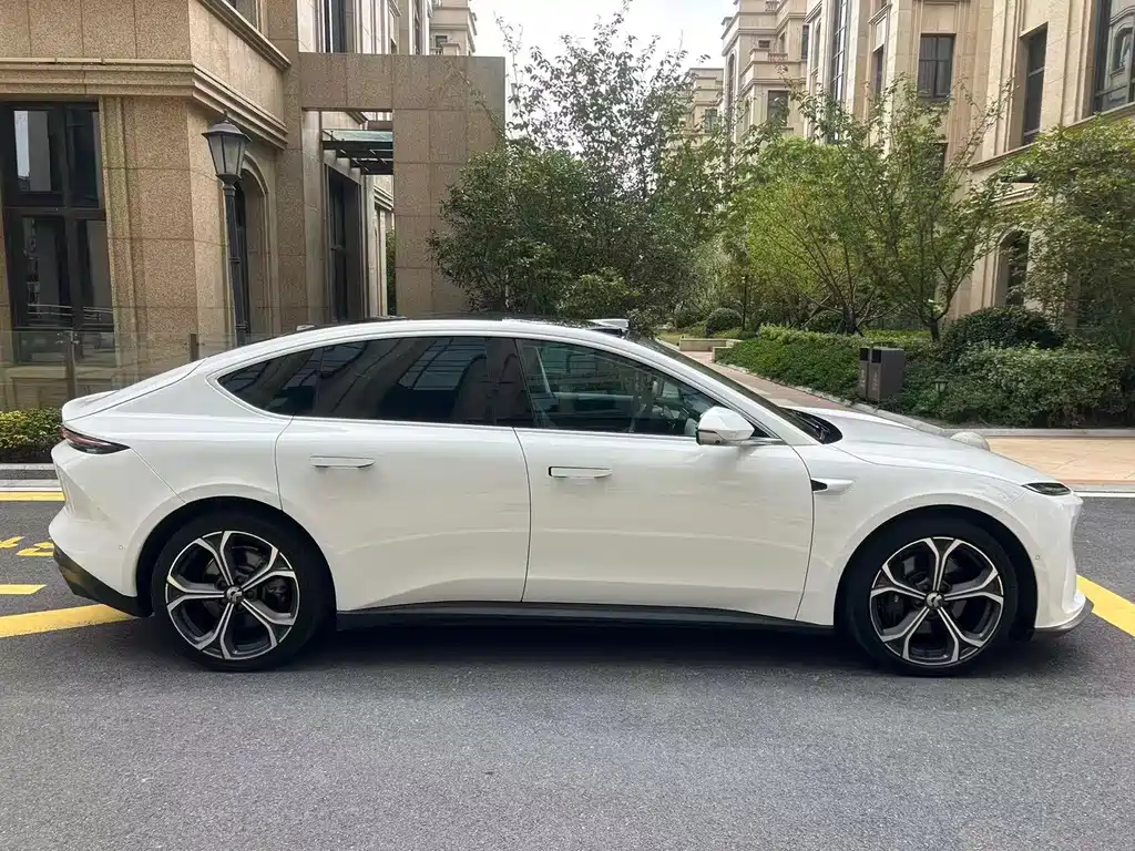 NIO ET5 — миниатюра 10