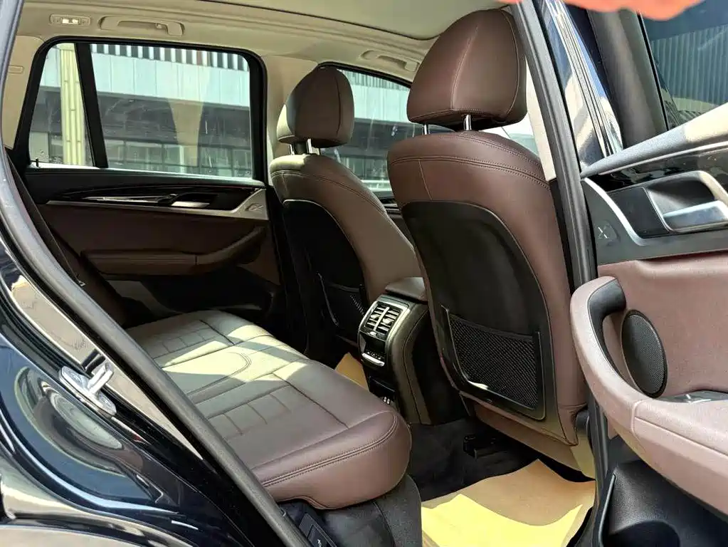 BMW X3 — миниатюра 14
