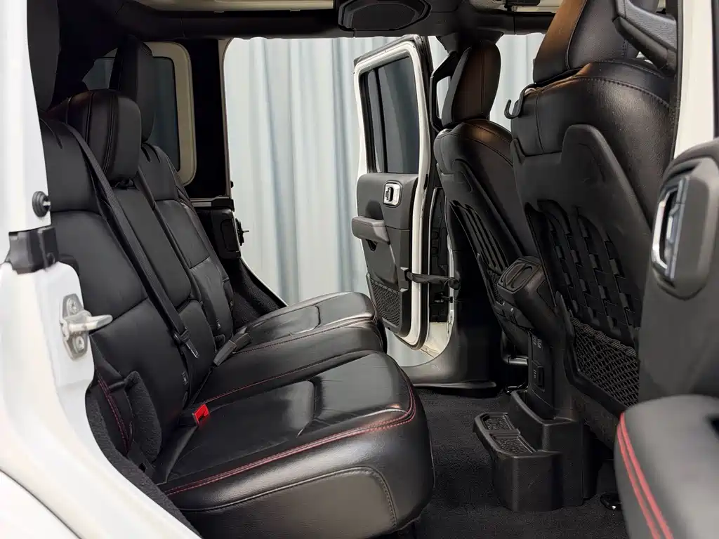 Jeep Wrangler — миниатюра 7