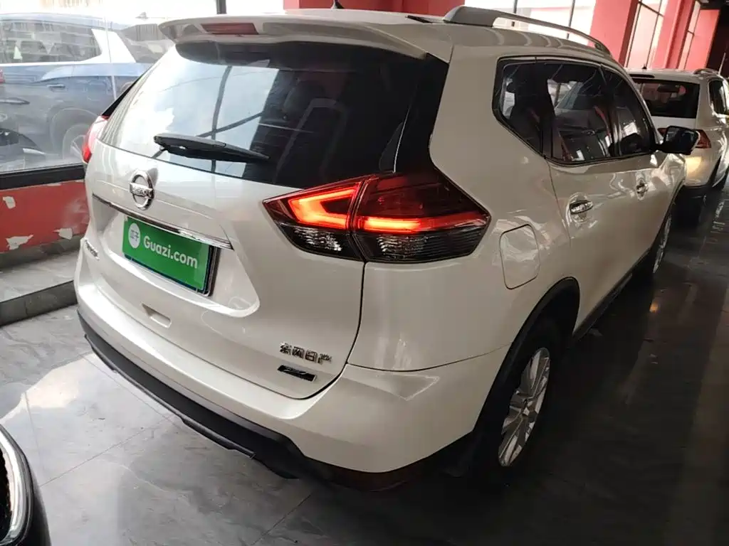 Nissan X-Trail — миниатюра 7