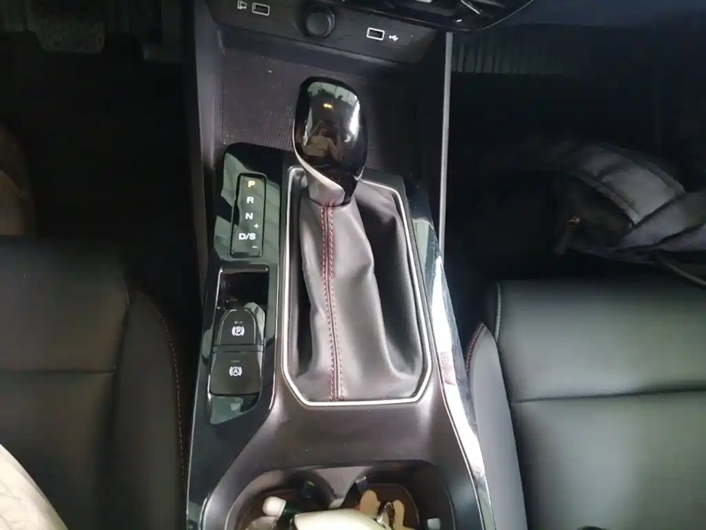 MG MG5 — миниатюра 14