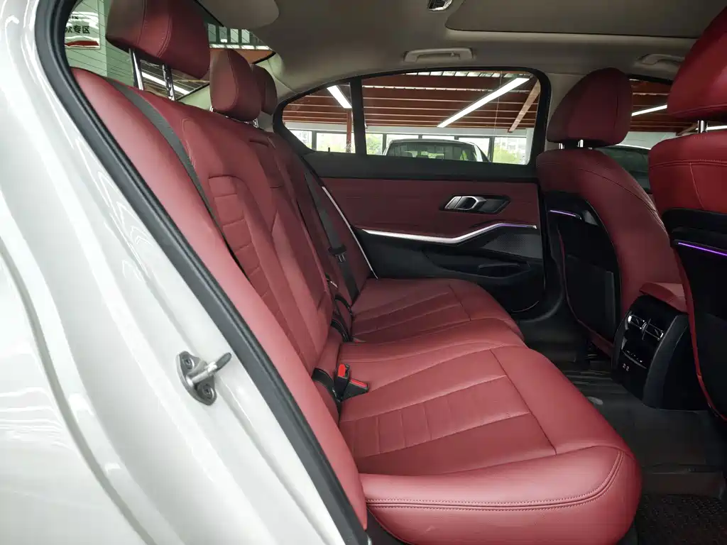 BMW 3 Series — миниатюра 14