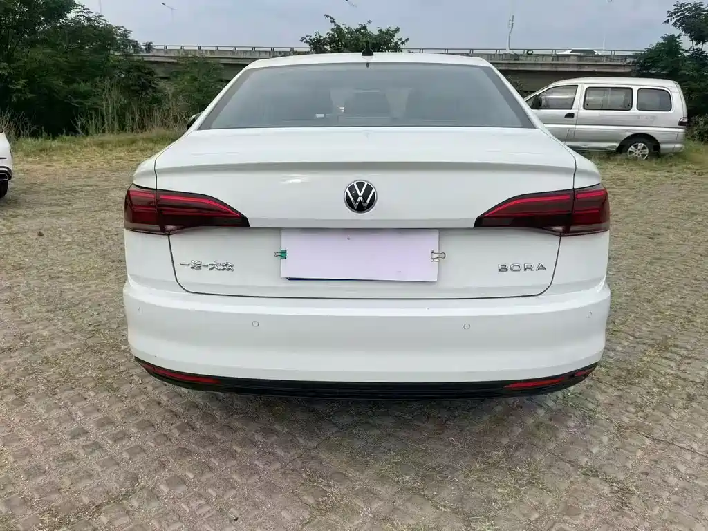 Volkswagen Bora 2021 1.5L AT Comfort Smart Connect