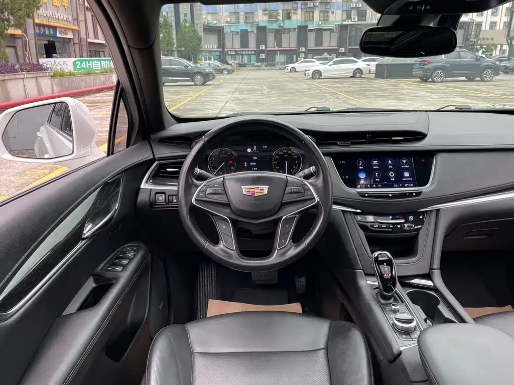 Cadillac XT5 — миниатюра 5