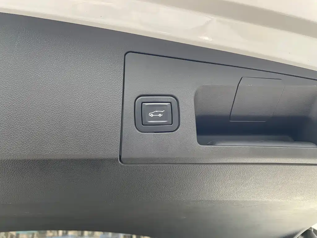 Cadillac XT5 — миниатюра 27