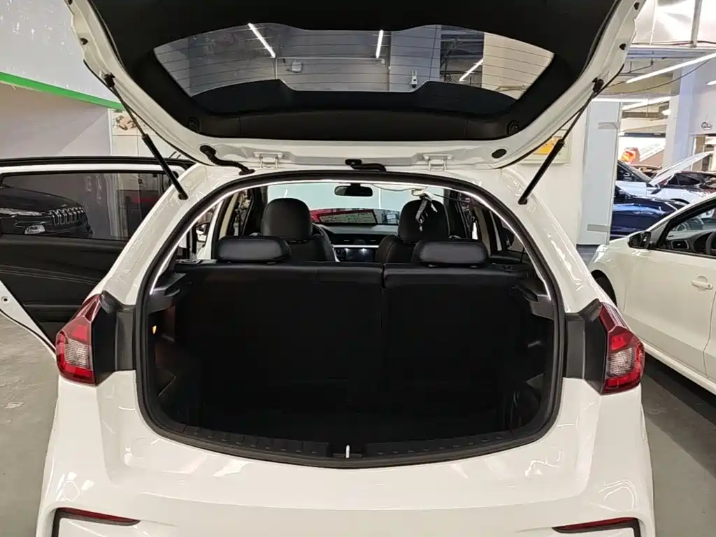 Geely Vision X3 — миниатюра 19