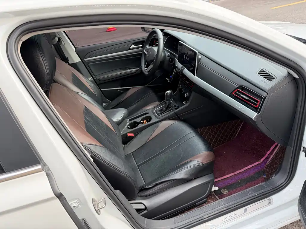 Volkswagen Lavida — миниатюра 9