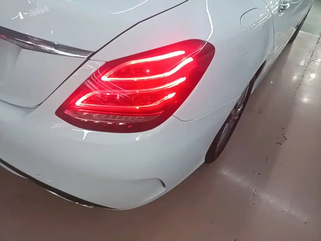 Mercedes-Benz C-Class — миниатюра 8