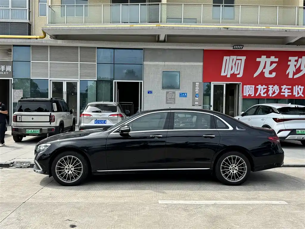 Mercedes-Benz E-Class — миниатюра 3