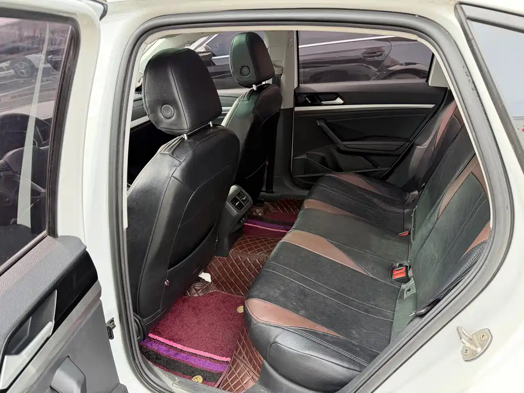 Volkswagen Lavida — миниатюра 10