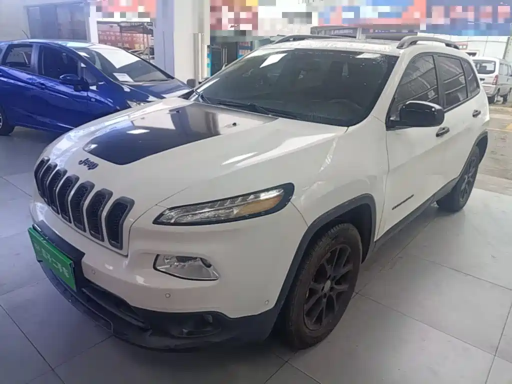 Jeep Cherokee — миниатюра 2