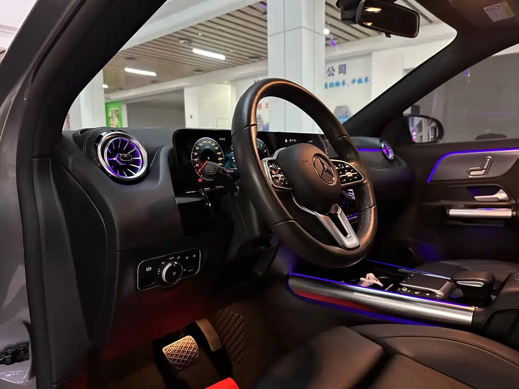 Mercedes-Benz GLA — миниатюра 11