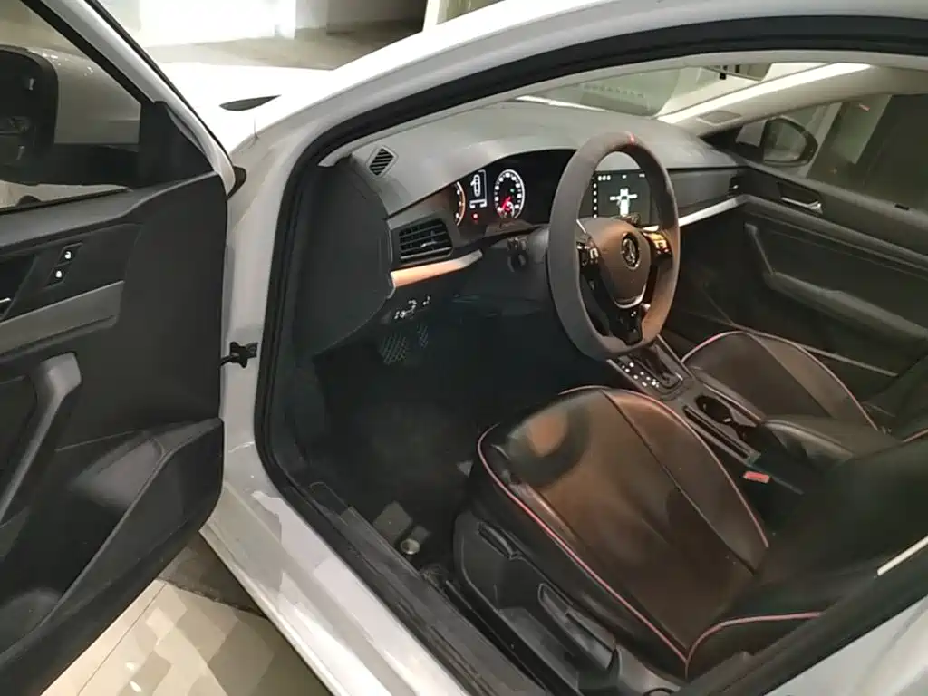 Volkswagen Lavida — миниатюра 16