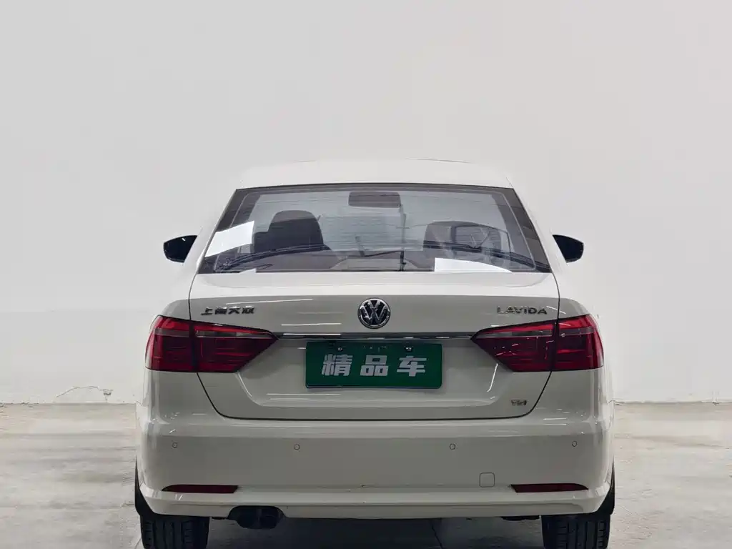 Volkswagen Lavida — миниатюра 5