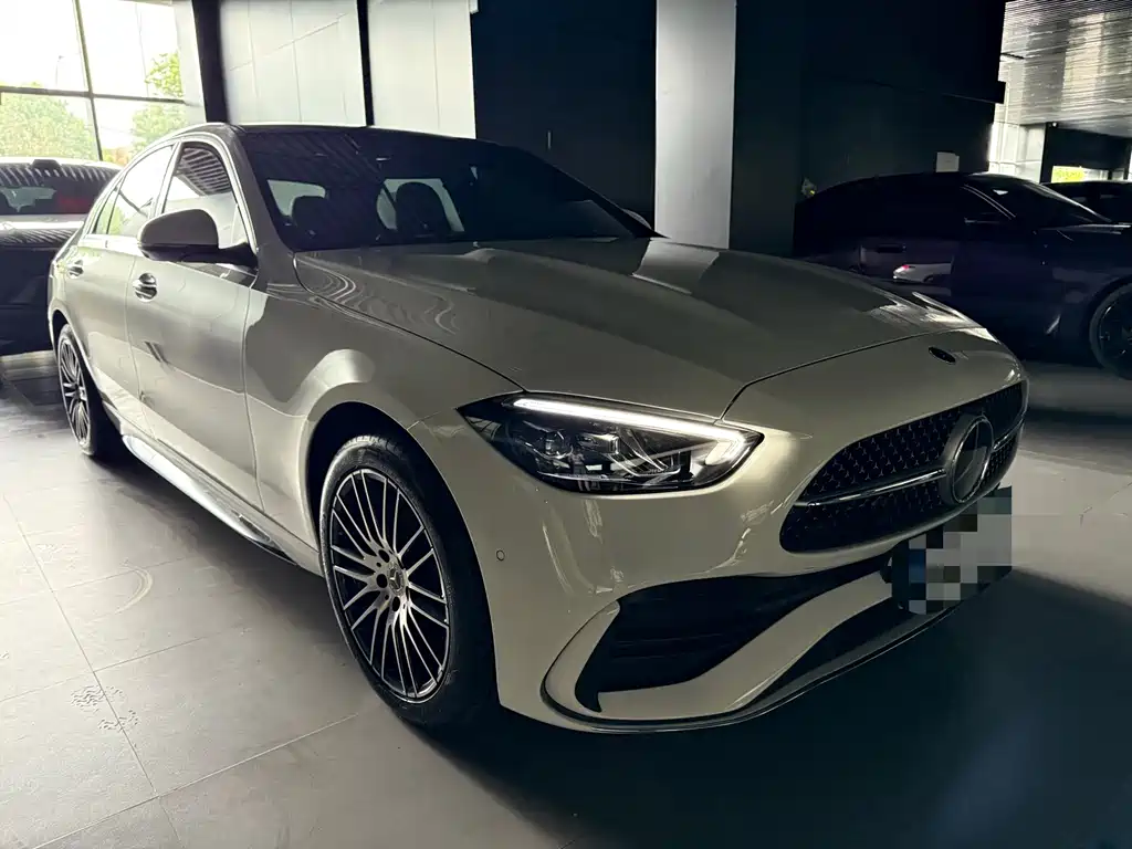 Mercedes-Benz C-Class — миниатюра 3