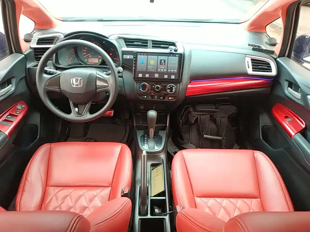 Honda Fit — миниатюра 10
