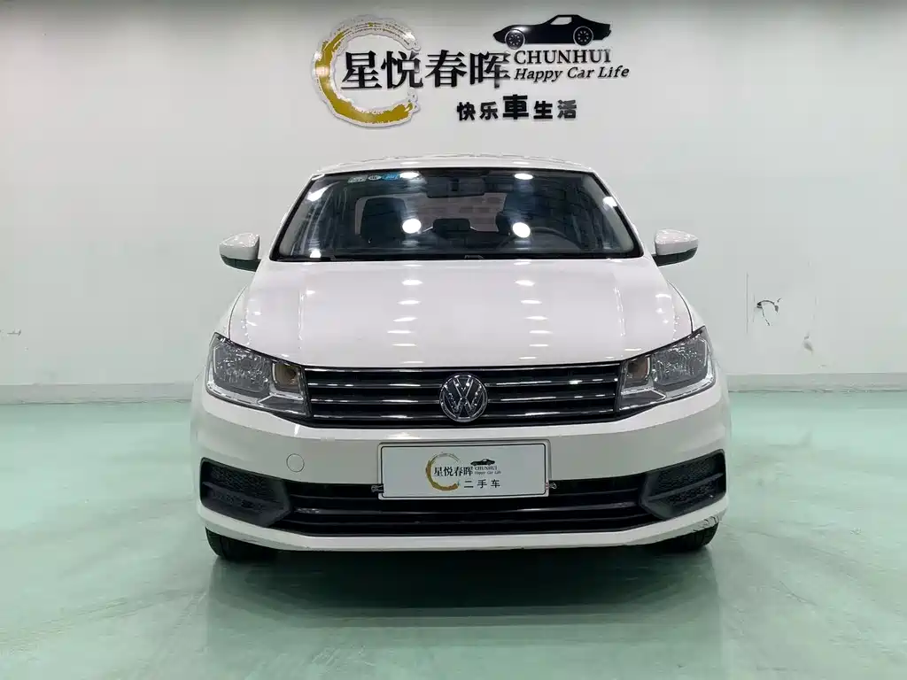 Volkswagen Santana — миниатюра 2