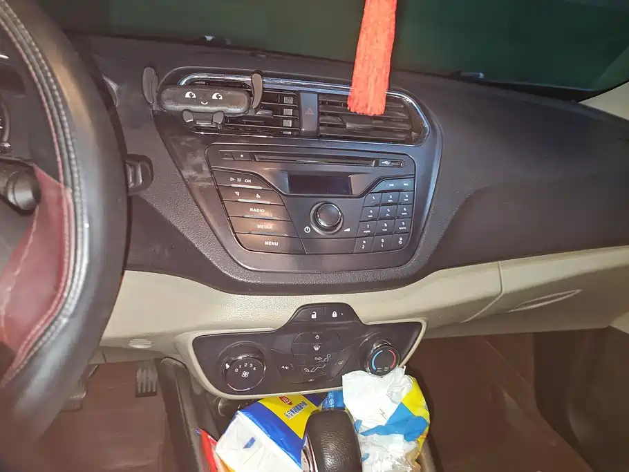 Ford Escort — миниатюра 13