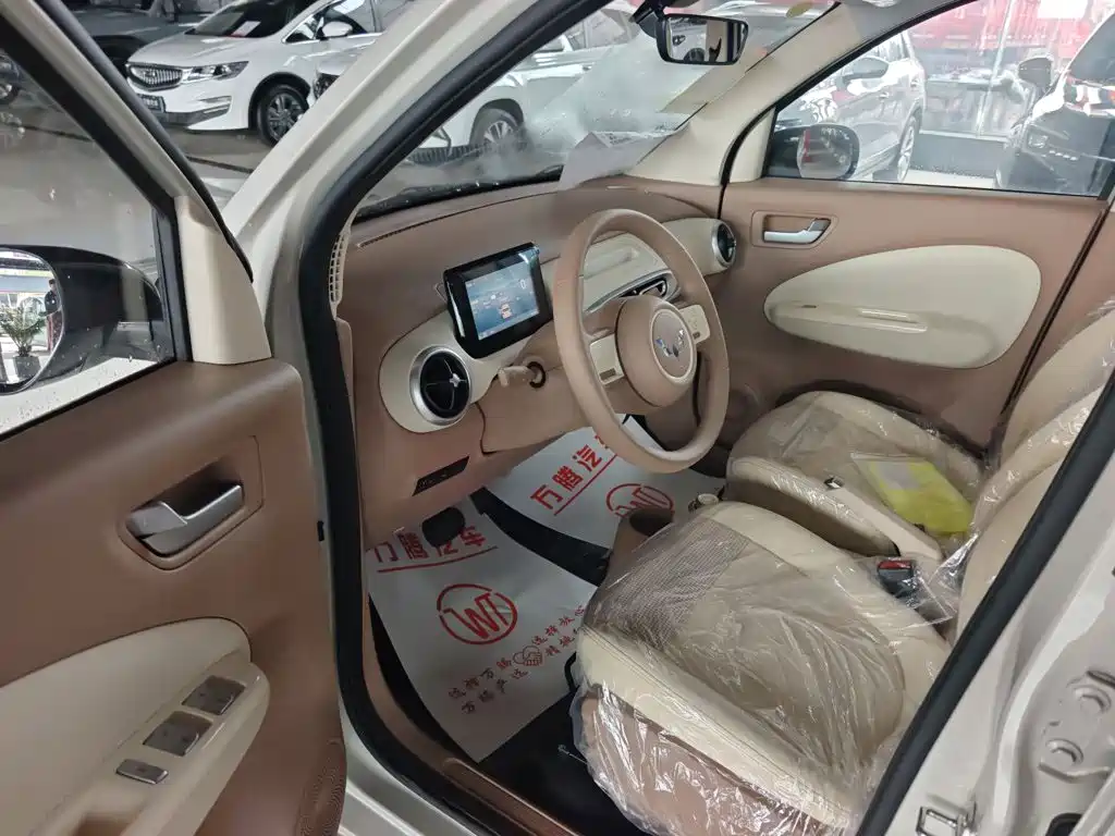 Wuling MINIEV — миниатюра 18
