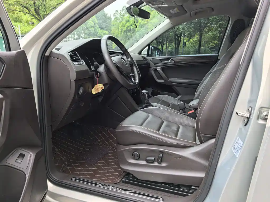 Volkswagen Tiguan L — миниатюра 8
